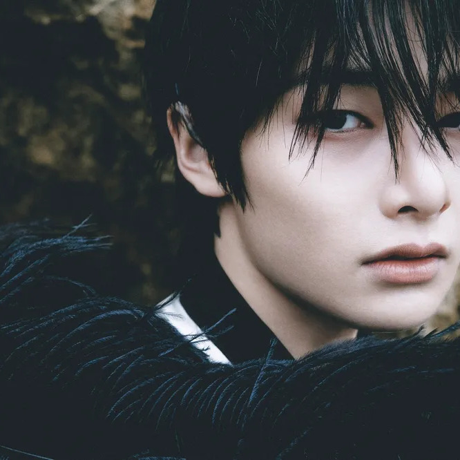 아이엔 사주 분석 2026