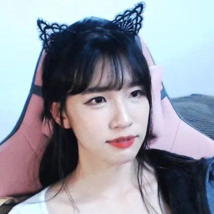 방송인 안겨 프로필 썸네일