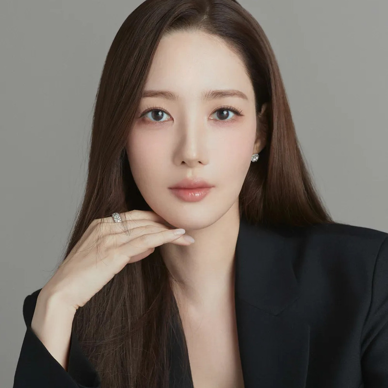 박민영 사주 분석 2026