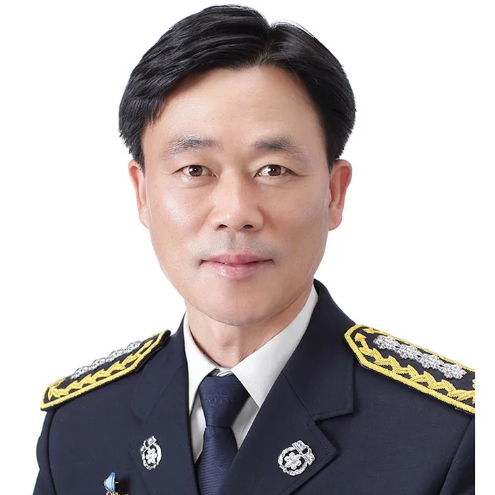 최홍영 프로필 썸네일