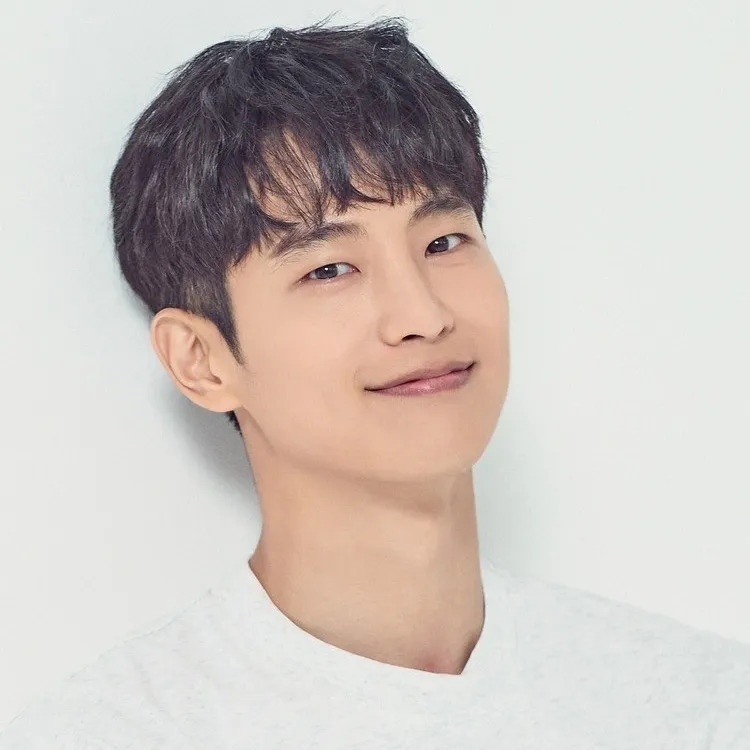 최웅 사주 분석 2026