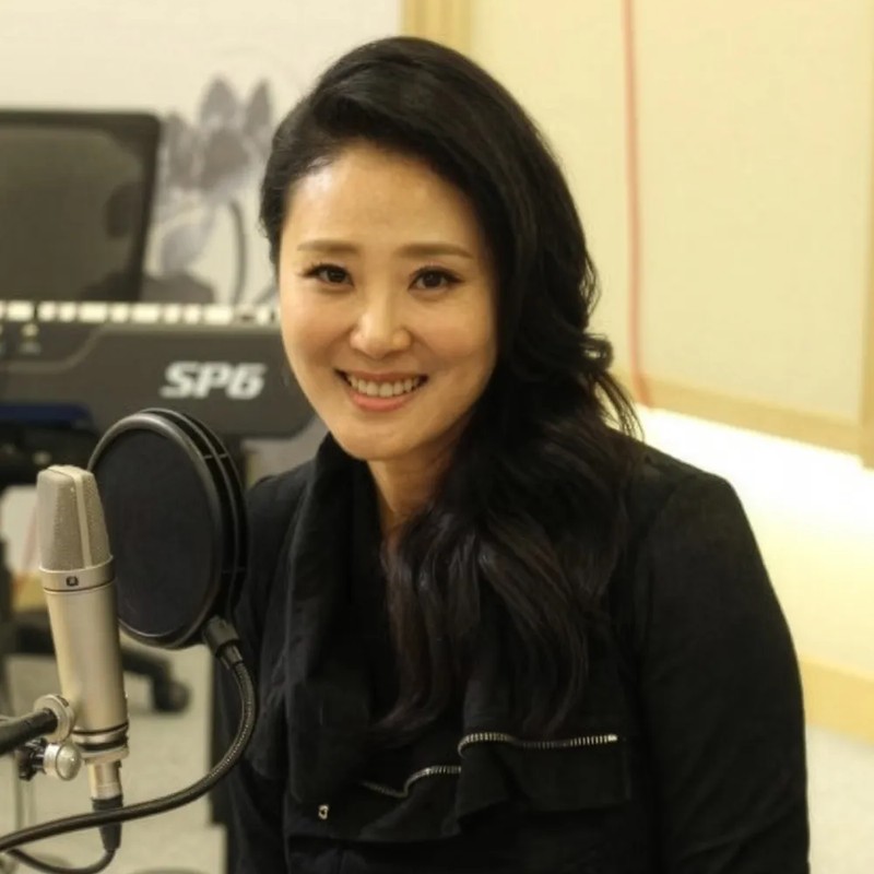가수 최연제 프로필 썸네일