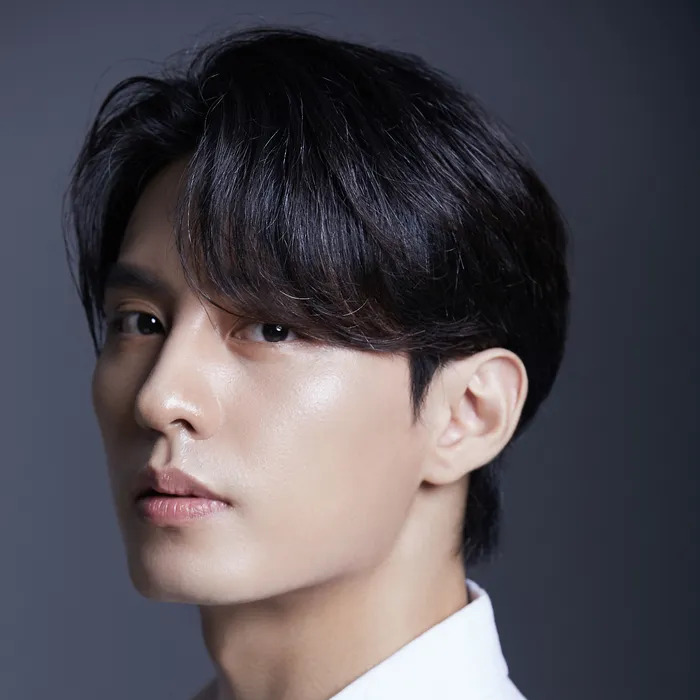 도지한 사주 분석 2026