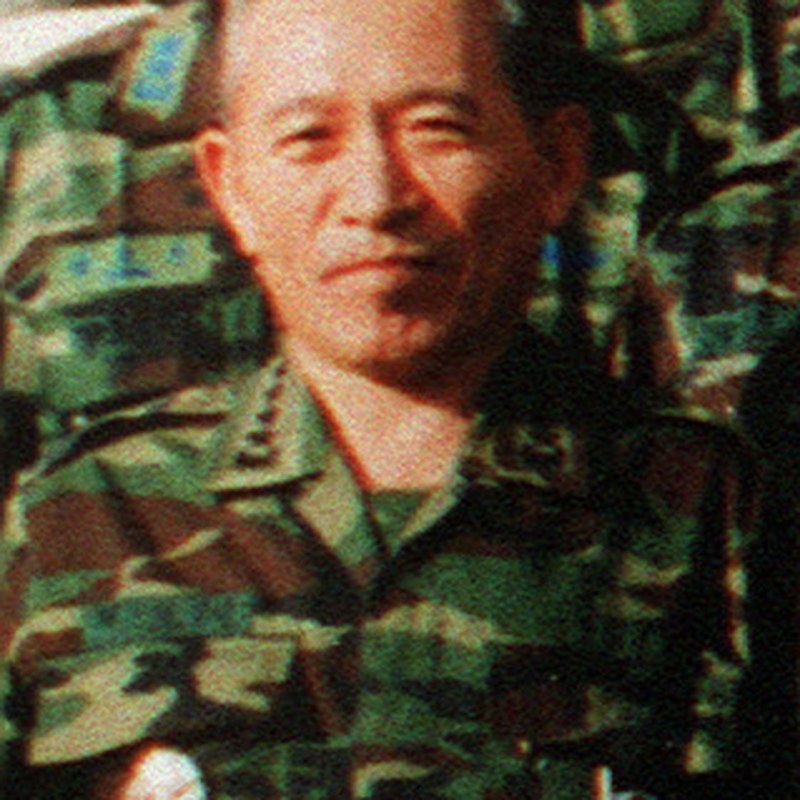 김동신 프로필 썸네일
