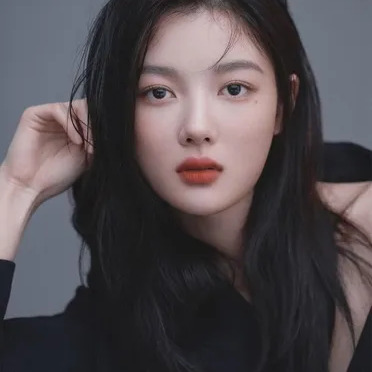 김유정 사주 분석 2026