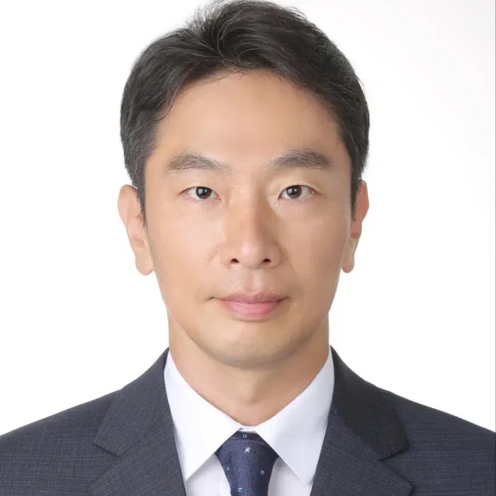 이복현 프로필 썸네일