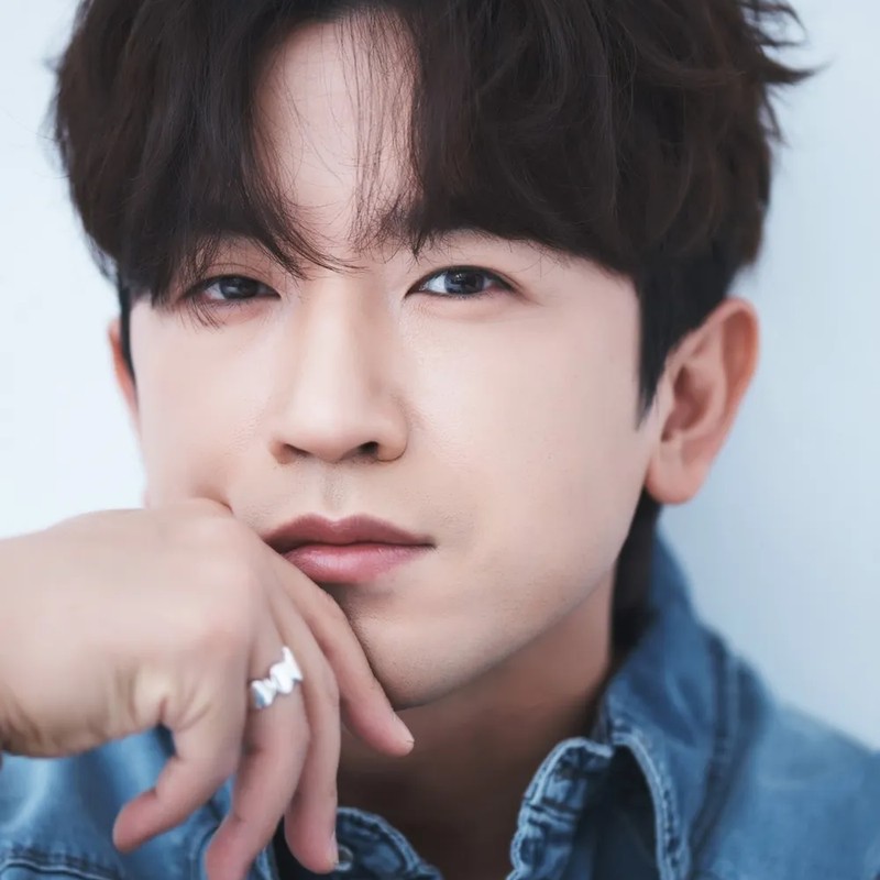 가수 이민우 프로필 썸네일