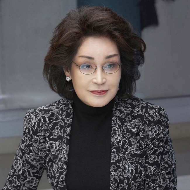 이명희(기업인) 프로필 썸네일