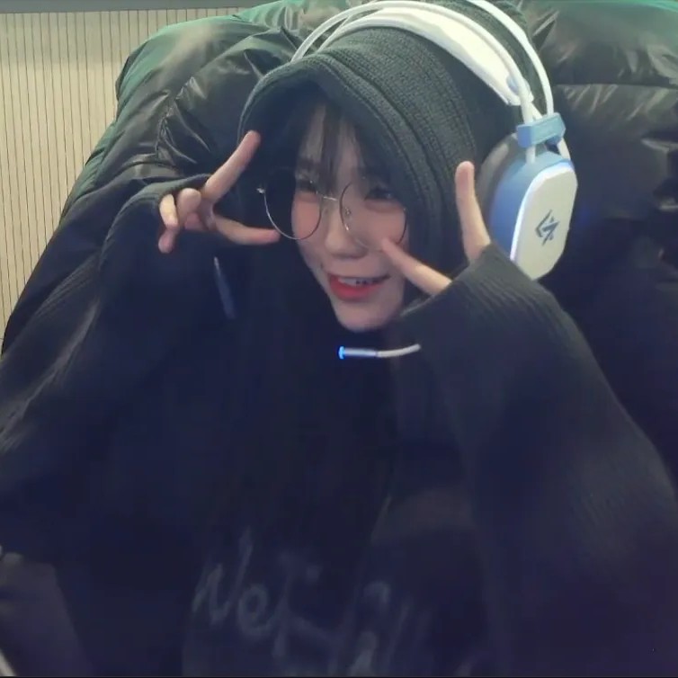 이라333 프로필 썸네일
