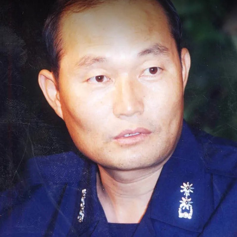 이웅평 프로필 썸네일