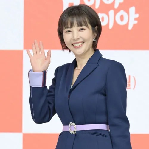 배우 이윤성 프로필 썸네일