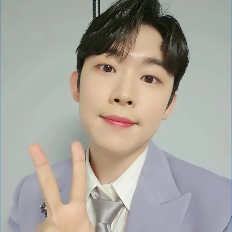 가수 진욱 프로필 썸네일
