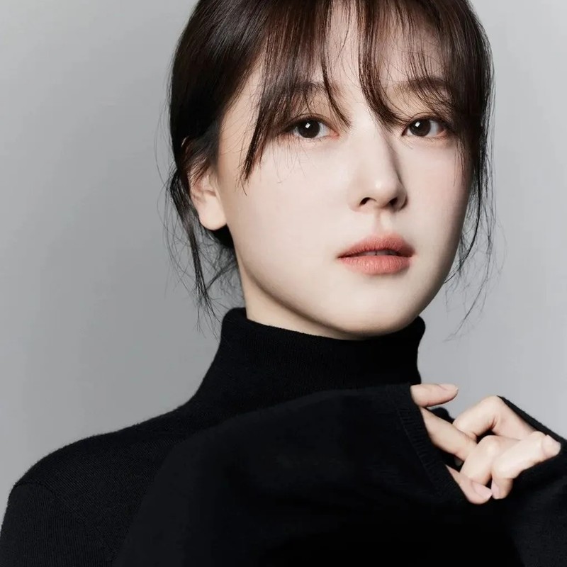 배우 조우리 프로필 썸네일