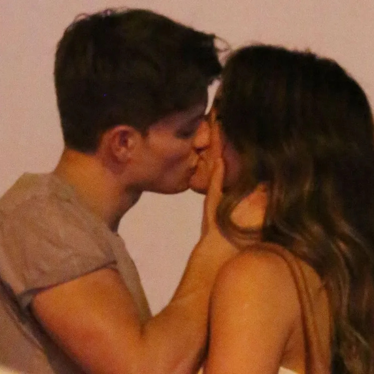 케이트 베킨세일 사주 분석 2026