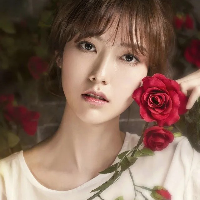 배우 나혜미 프로필 썸네일
