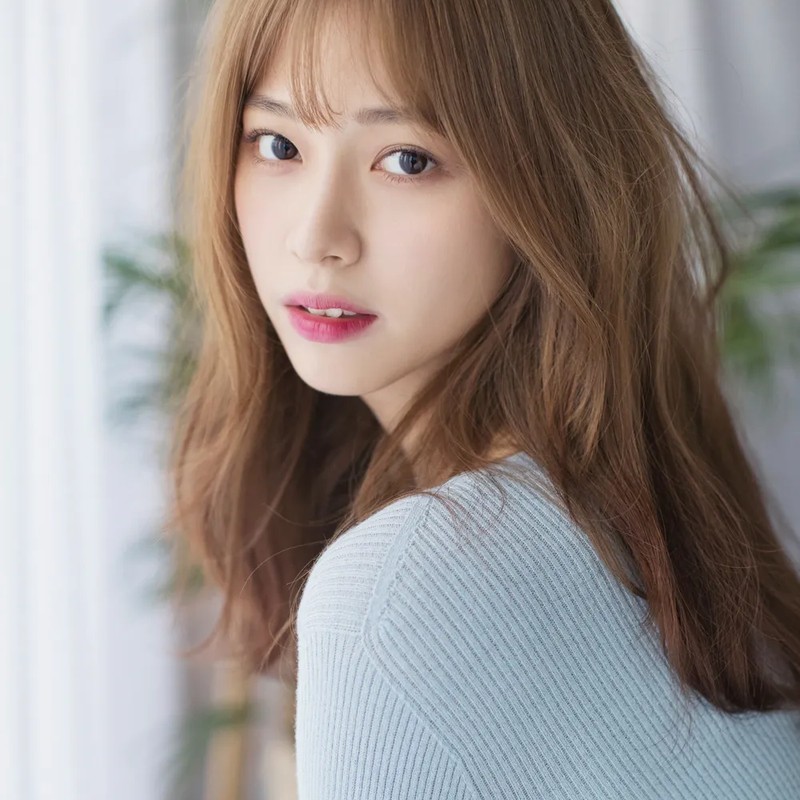 배우 류원 프로필 썸네일