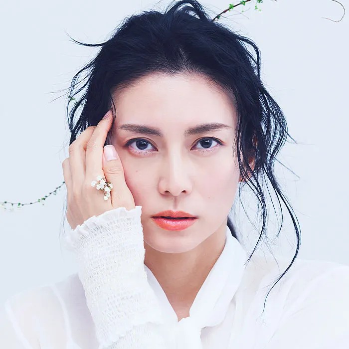 시바사키 코우 프로필 썸네일