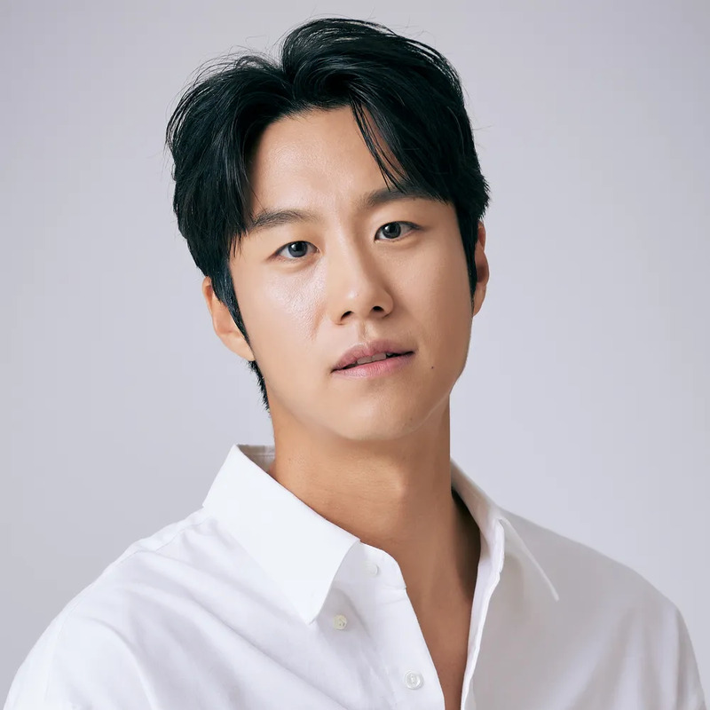 심희섭 사주 분석 2026