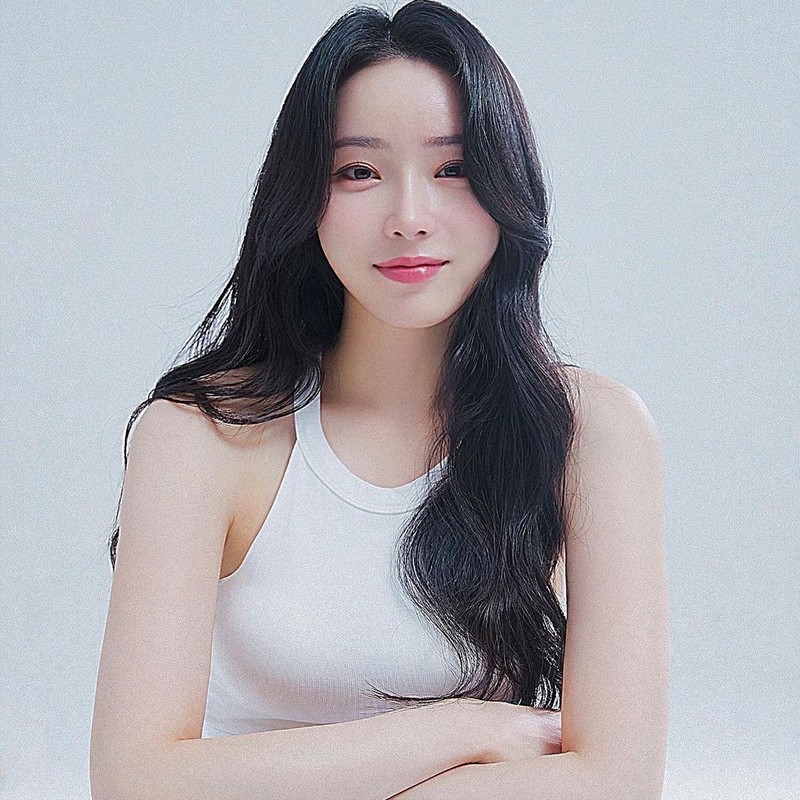 배우 송연지 프로필 썸네일