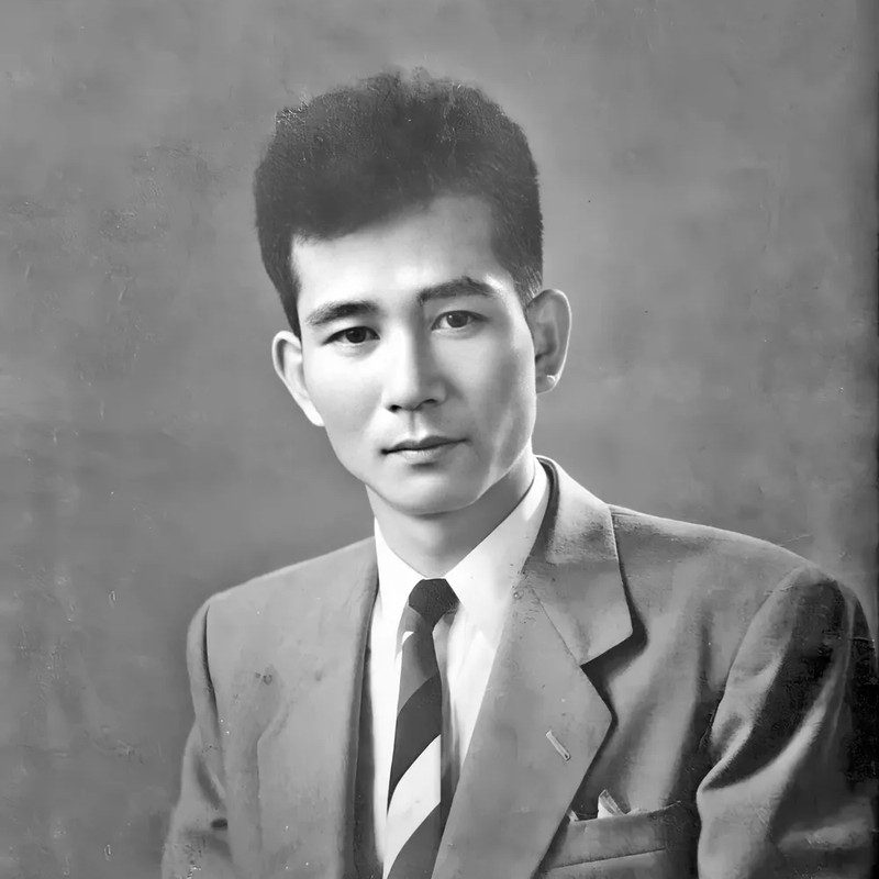손용우 프로필 썸네일