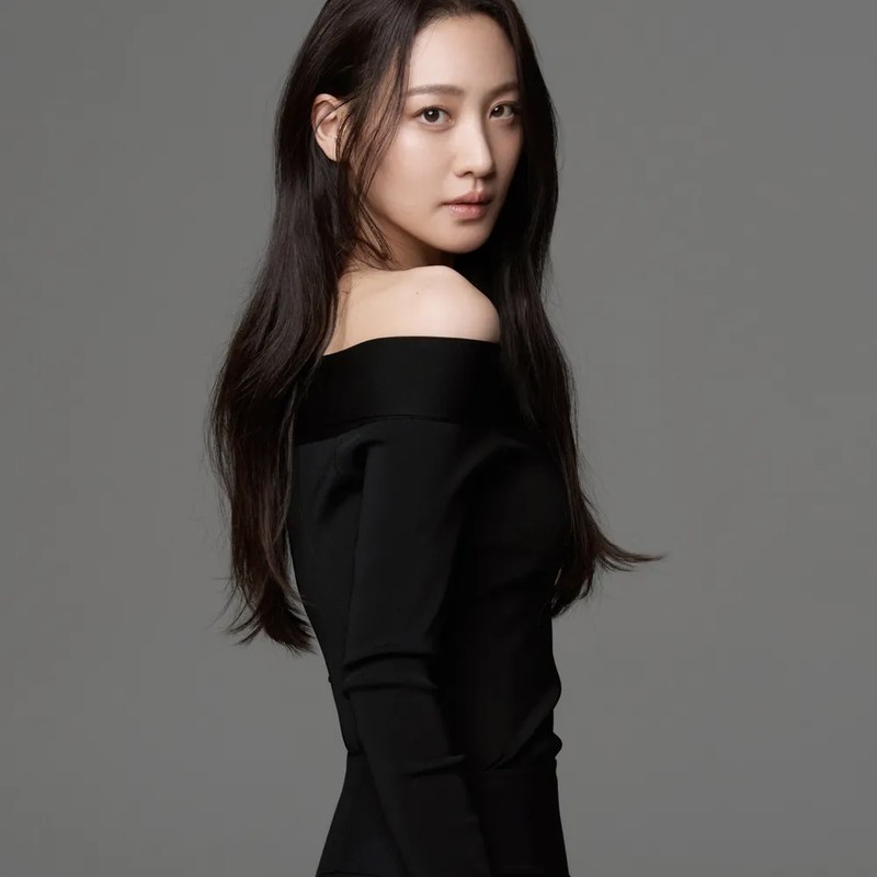 가수 수현(2000년생) 프로필 썸네일