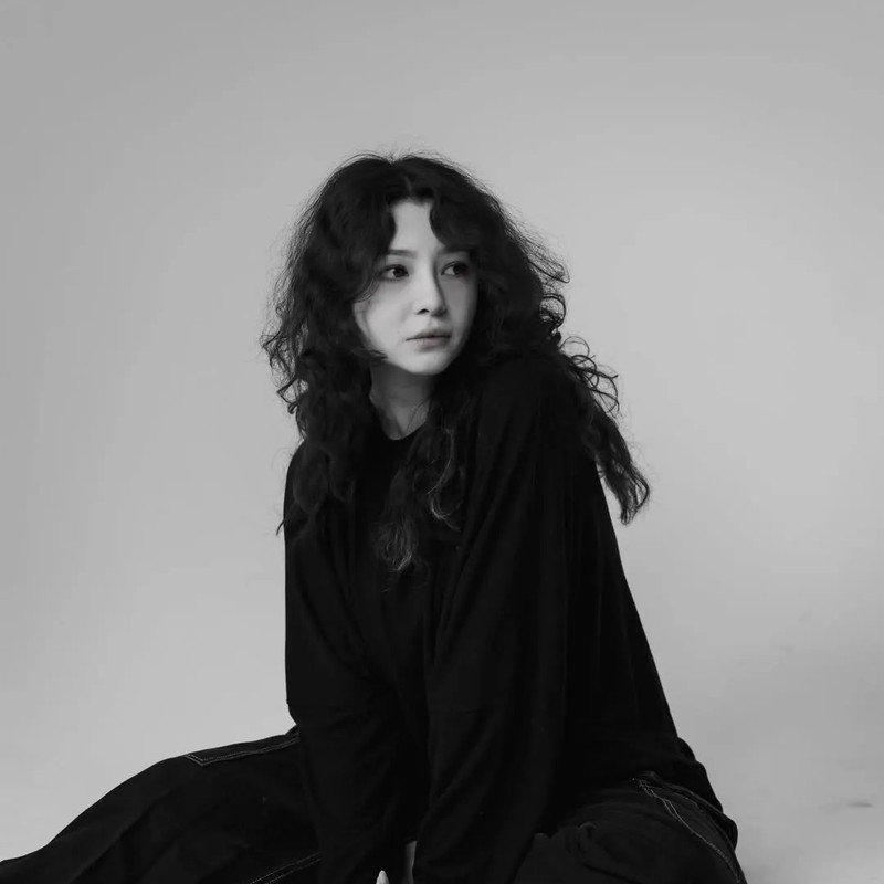 가수 샤 프로필 썸네일