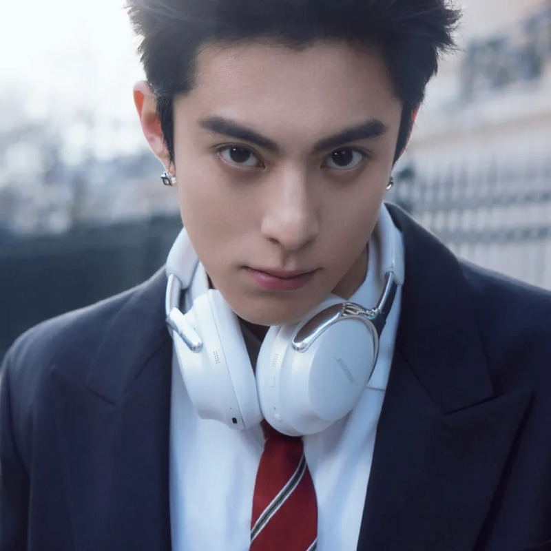 왕허디 사주 분석 2026