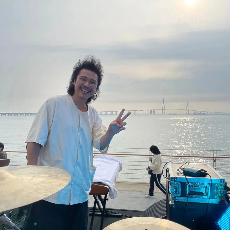 육중완 프로필 썸네일