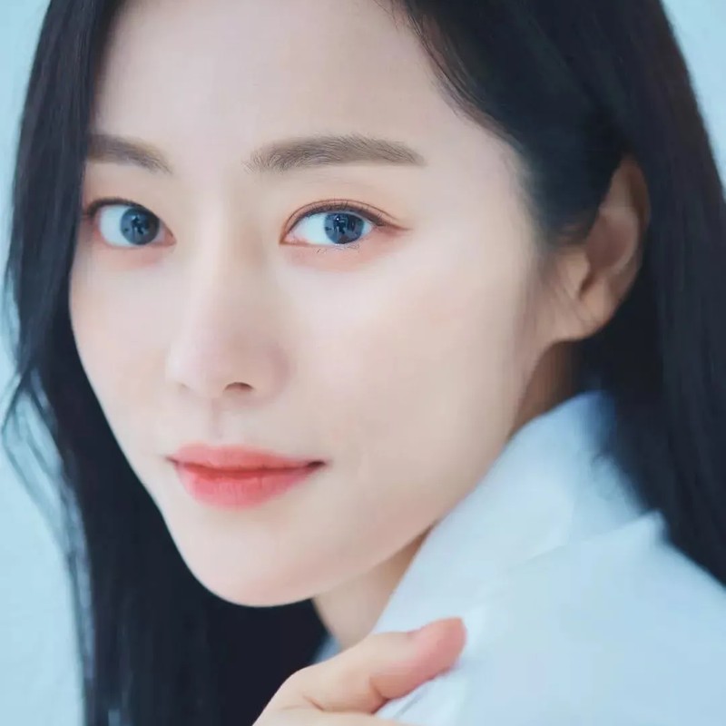 배우 윤아정 프로필 썸네일