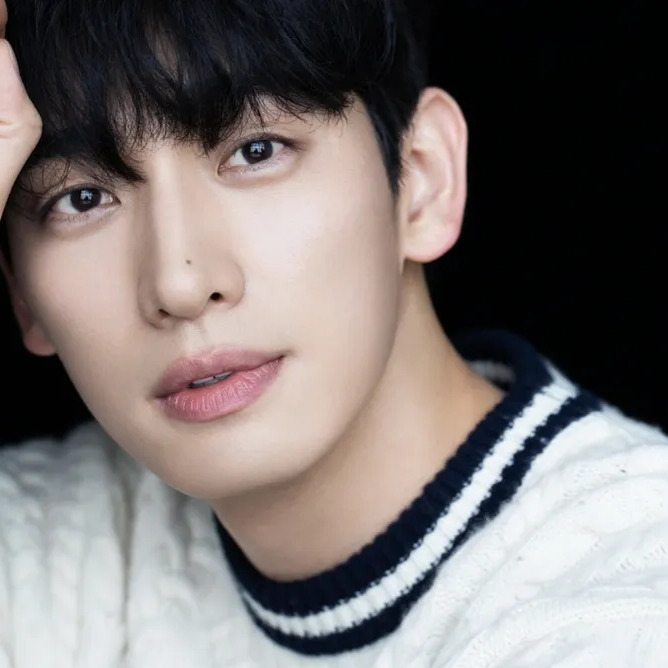 윤박 사주 분석 2026