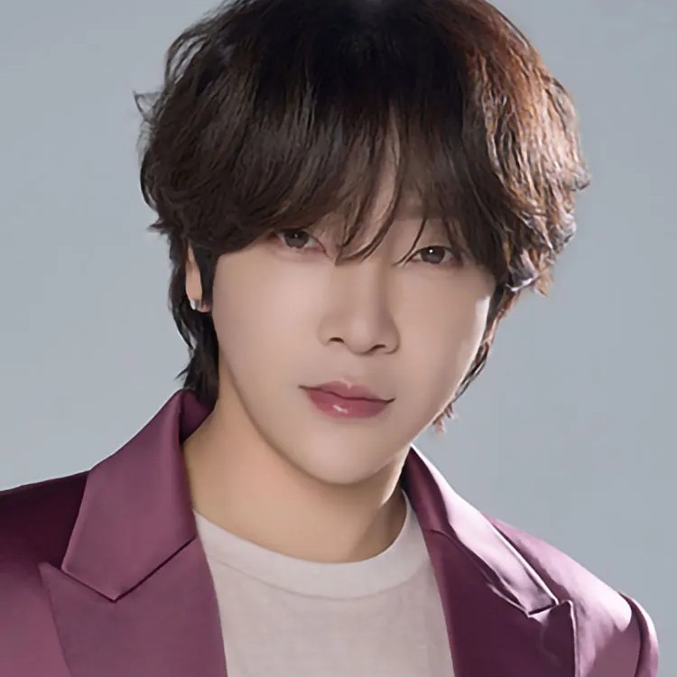 윤학 프로필 썸네일