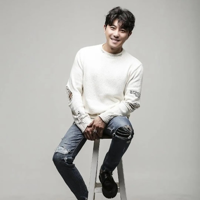 가수 윤혁 프로필 썸네일