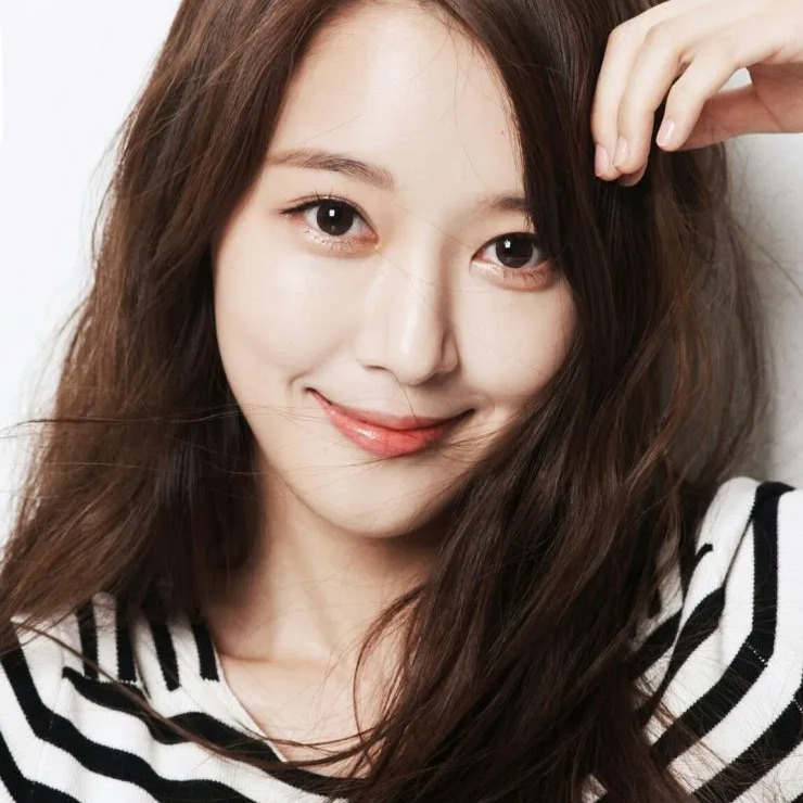 윤지유 사주 분석 2026