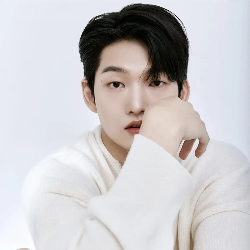 윤종빈 사주 분석 2026