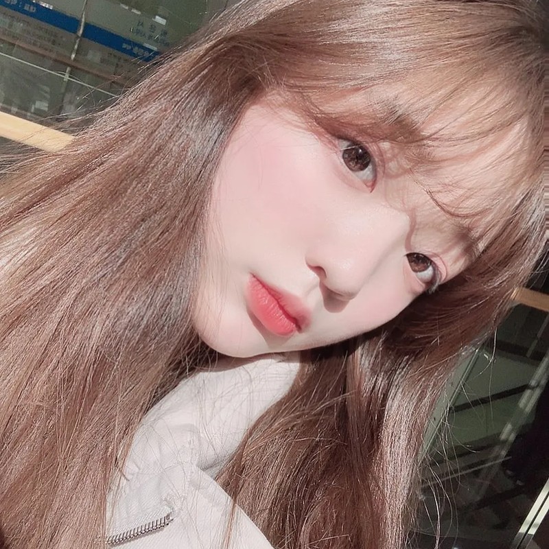 배우 윤서진 프로필 썸네일