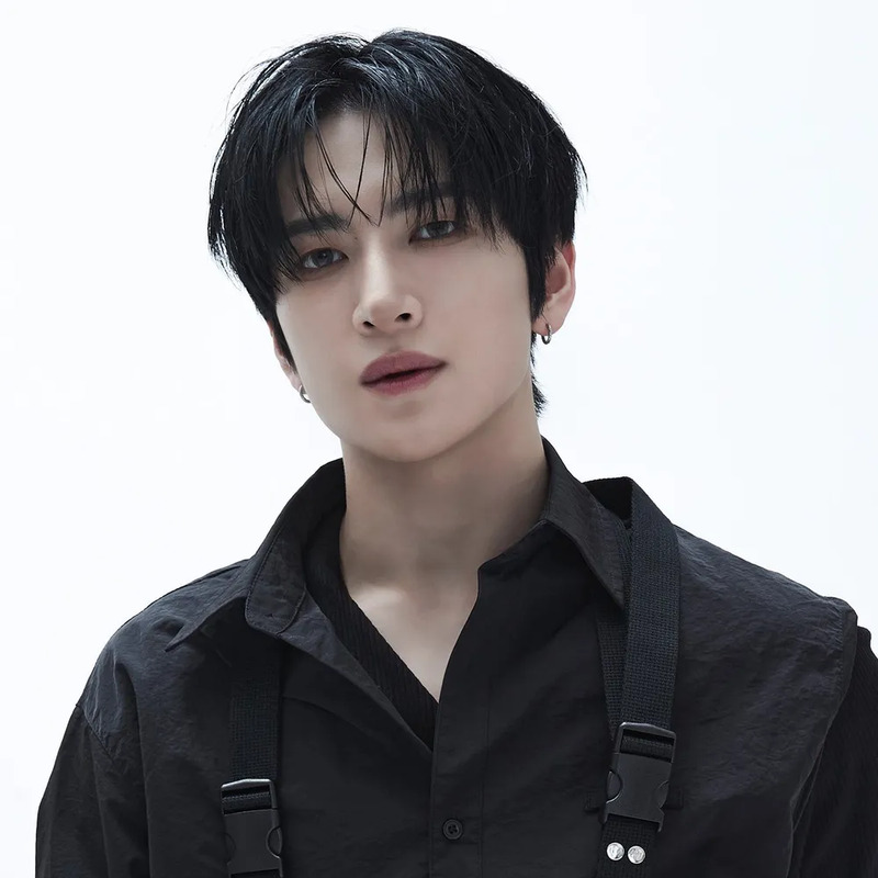 윤우 사주 분석 2026