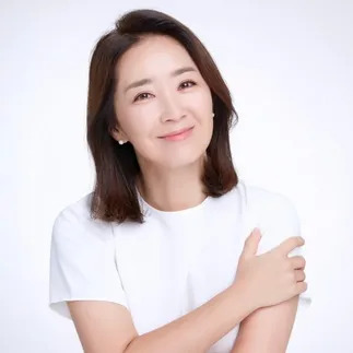 윤유선 사주 분석 2026